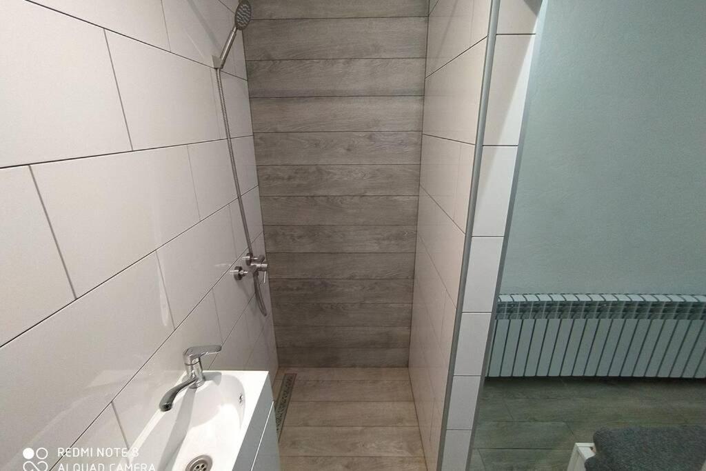 Apartment для 4-х с двумя санузлами и балконом для курения Kyiv